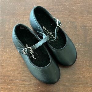 Revolution Black Tap Shoes